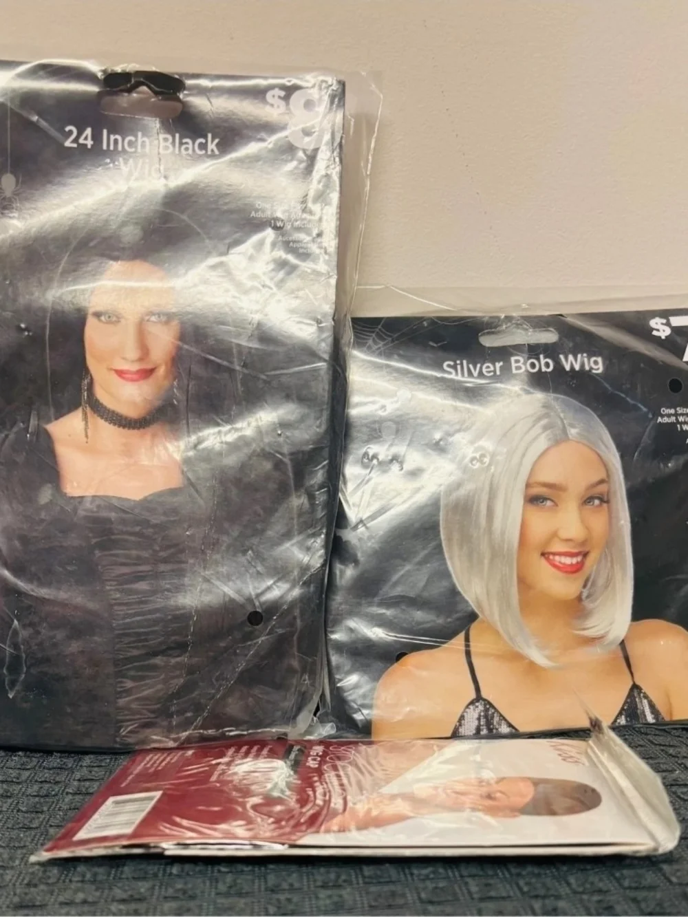Silver Bob Wig — Classic Short Synthetic Wig